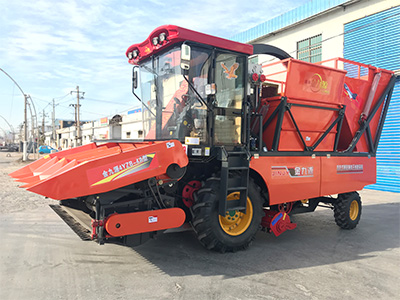 大型青貯飼料收割機(jī)