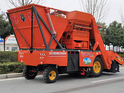 莖穗兼收青儲(chǔ)機(jī)