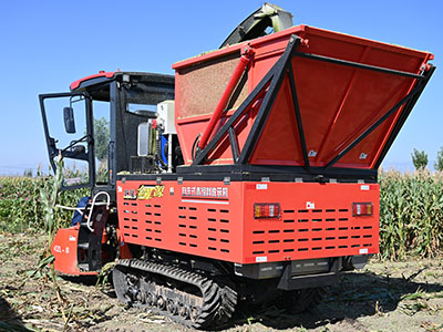 小型輪式青儲機(jī)